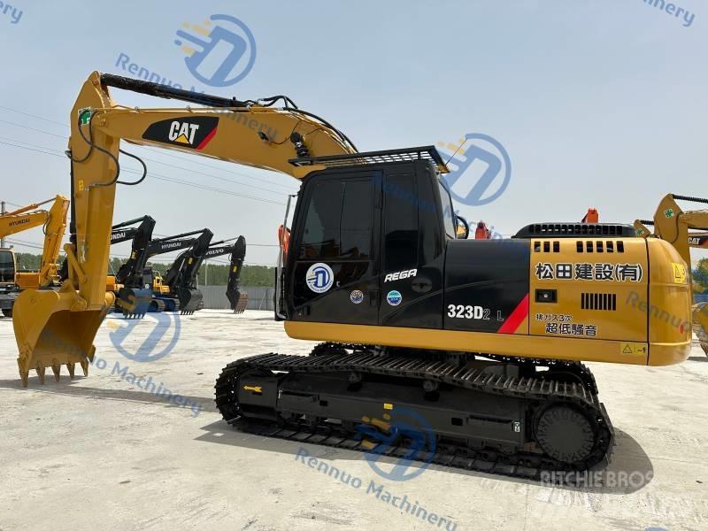 CAT CAT323D2L Pelle sur chenilles