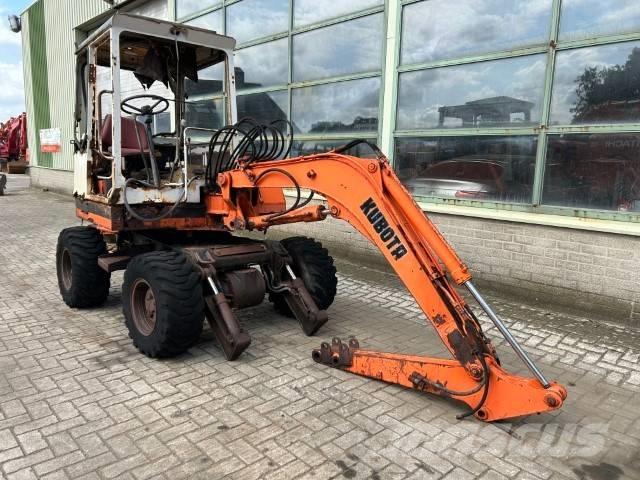 Kubota KH 16- W Pelle sur pneus