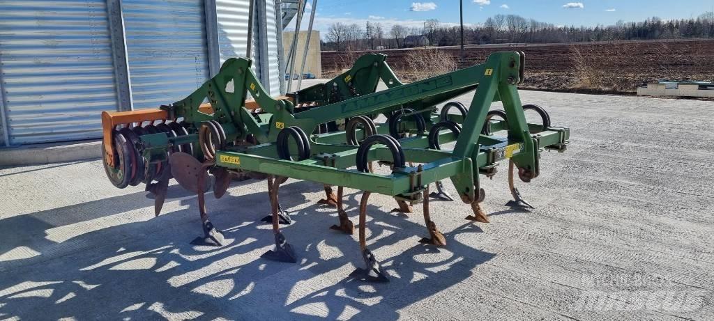 Amazone Cenius 3001 Déchaumeur, cultivateur