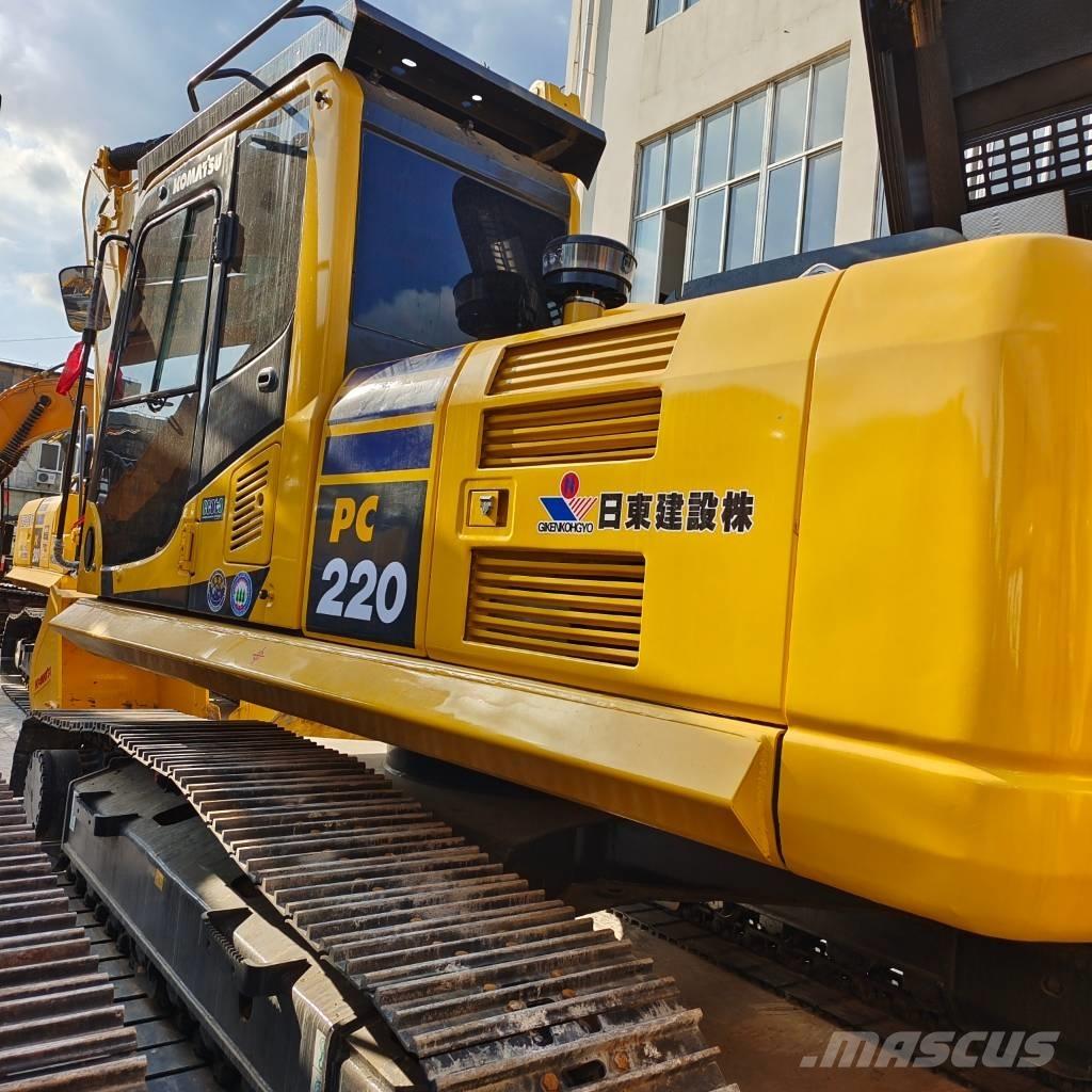 Komatsu PC 220-7 Pelle sur chenilles