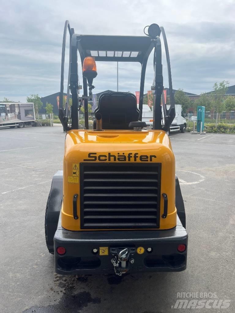 Schäffer 2445S Mini chargeuse
