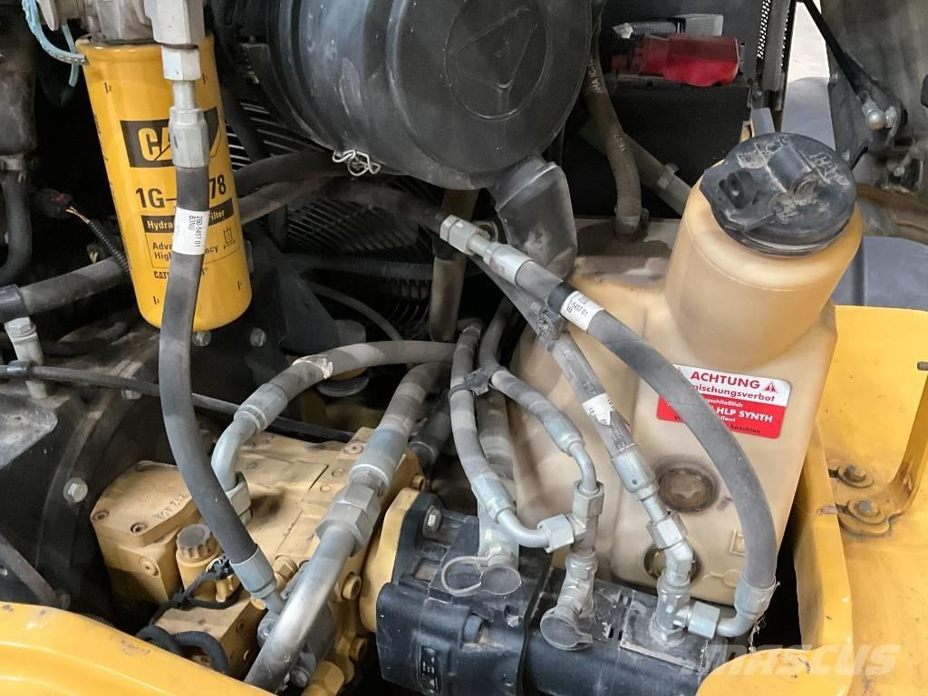 CAT 908 H Chargeuse sur pneus