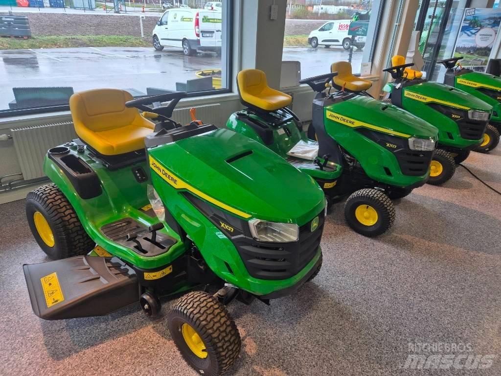 John Deere X 107 Tondeuses montées
