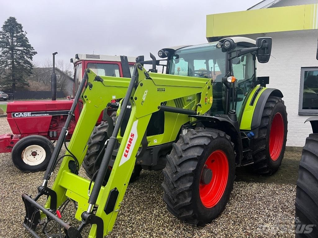 CLAAS Arion 440 CIS Tracteur