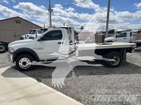 RAM 5500 SLT Camion plateau