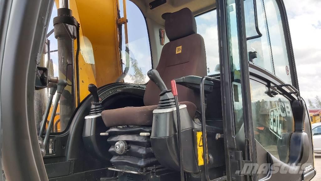 JCB JS 130 LC Pelle sur chenilles