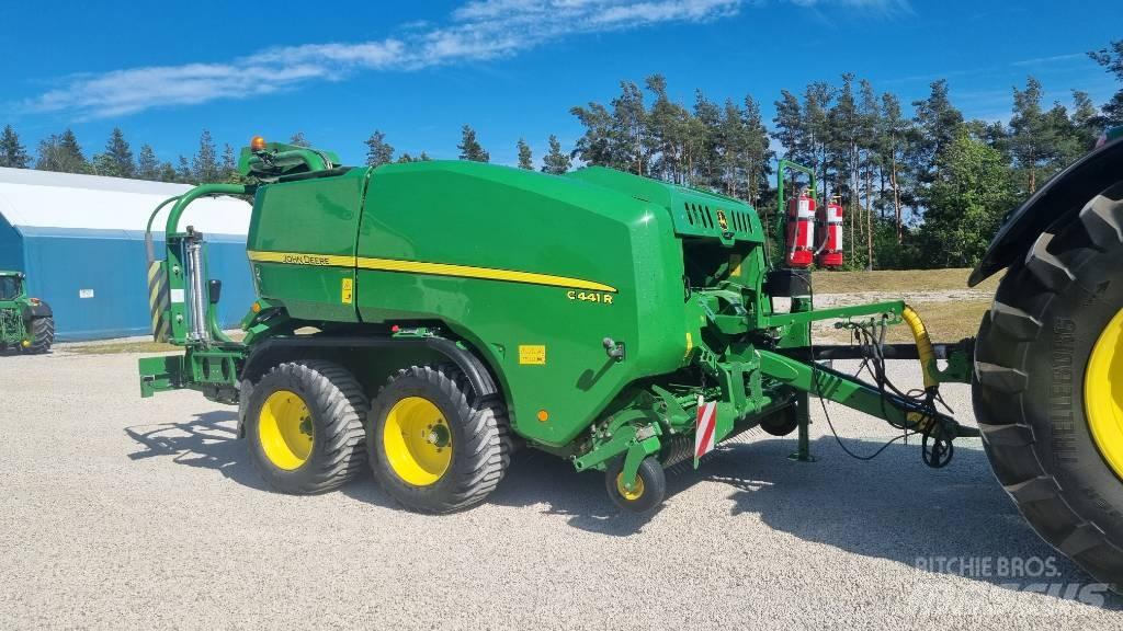 John Deere C441R Presse à balle ronde