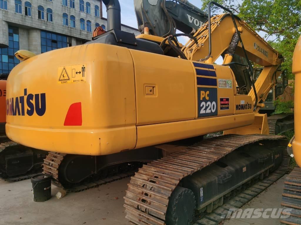 Komatsu PC 220-7 Pelle sur chenilles