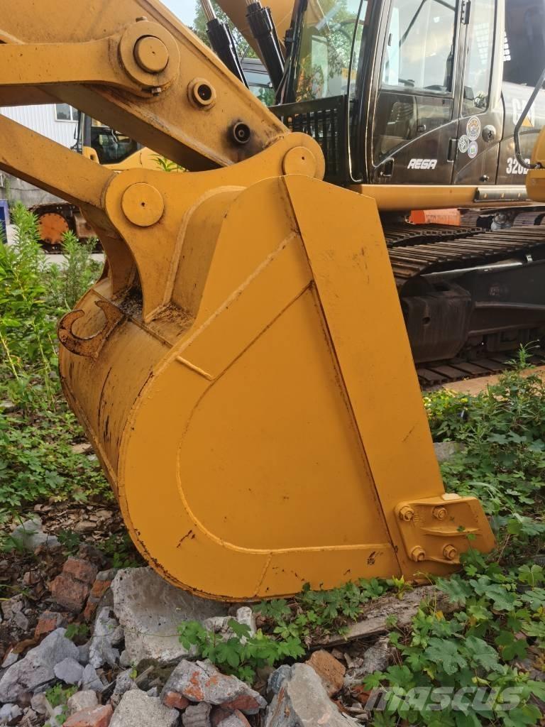 Komatsu PC 220-7 Pelle sur chenilles