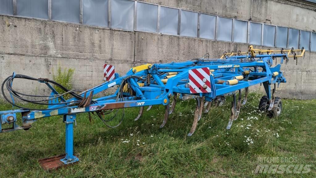 Farmet Turbulent Déchaumeur, cultivateur