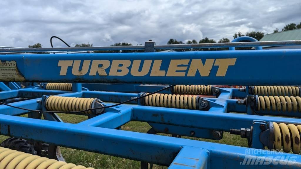 Farmet Turbulent Déchaumeur, cultivateur