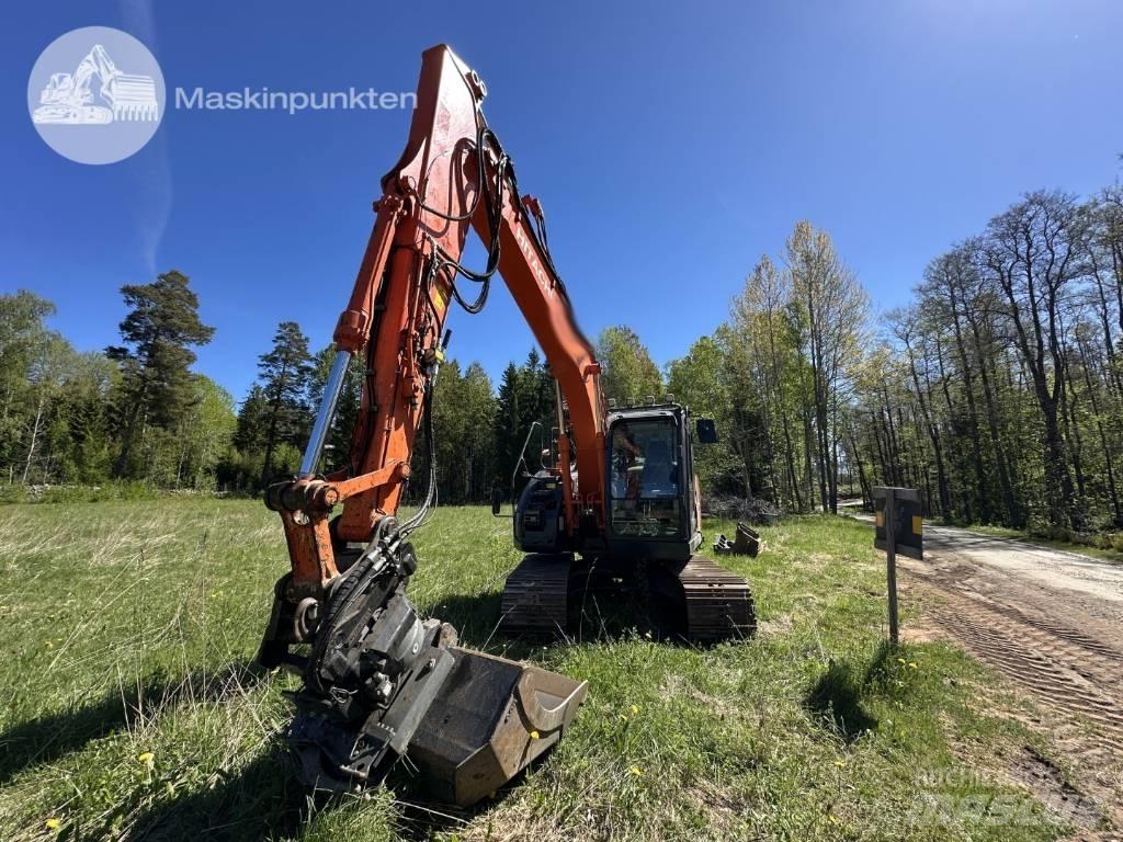 Hitachi ZX 135 US-6 Pelle sur chenilles