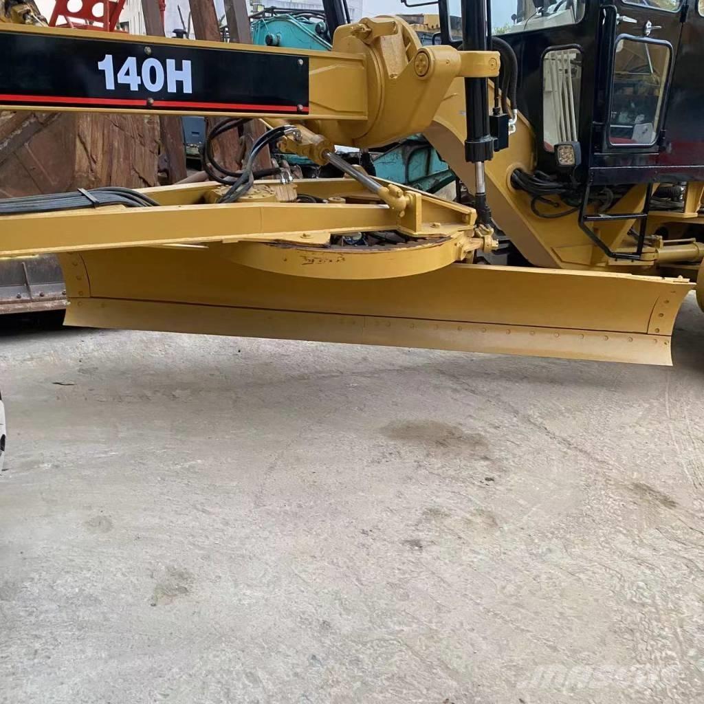 CAT 140 H Niveleuse