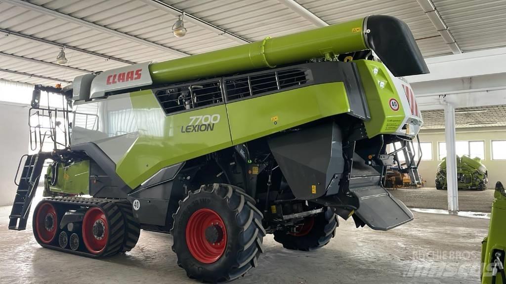 CLAAS LEXION 7700 TT Moissonneuse batteuse