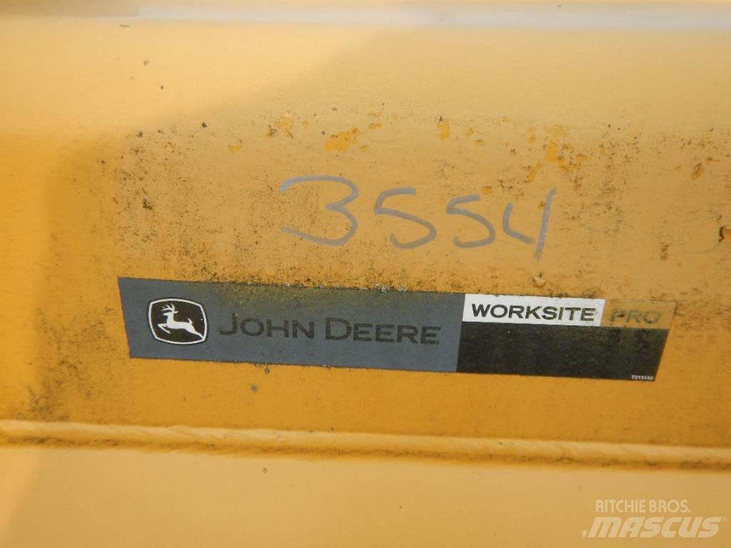 John Deere AT340424 Godet