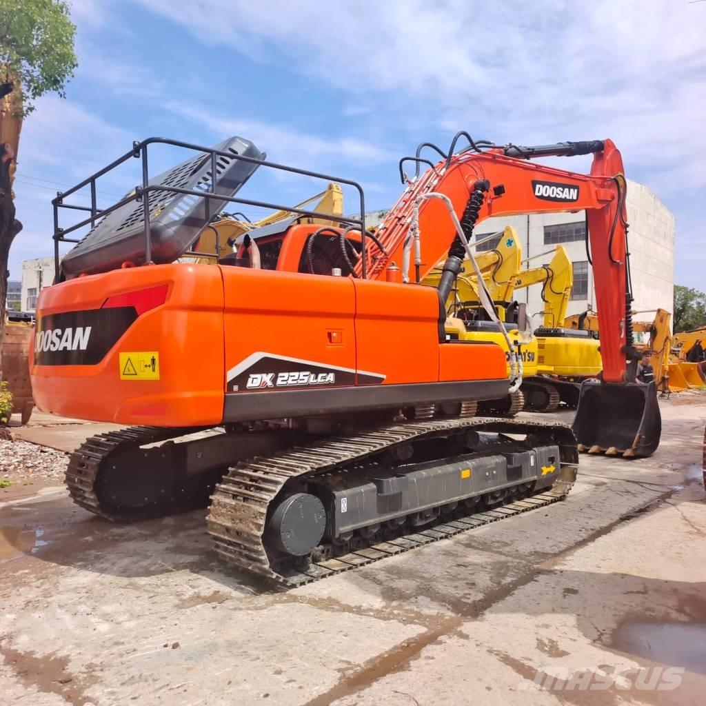 Doosan DX 225 LC-9C Pelle sur chenilles