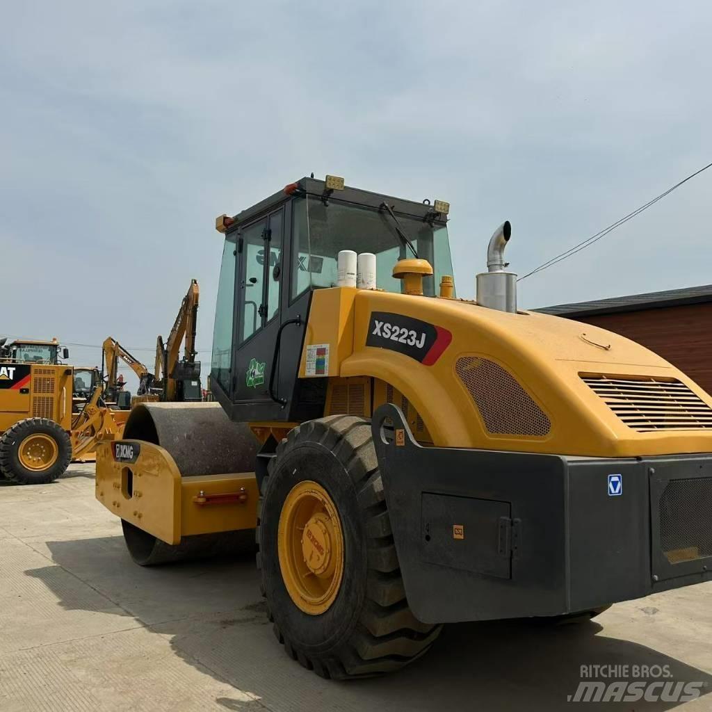 XCMG XS 223 J Rouleaux monocylindre