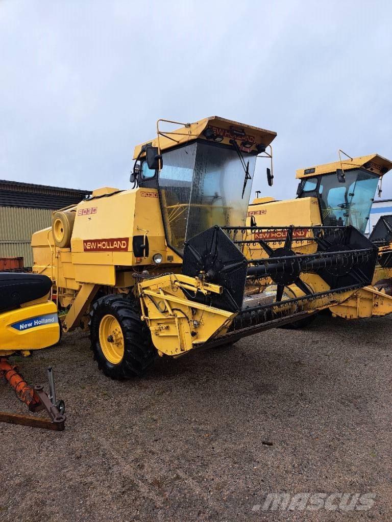 New Holland 8030H Moissonneuse batteuse
