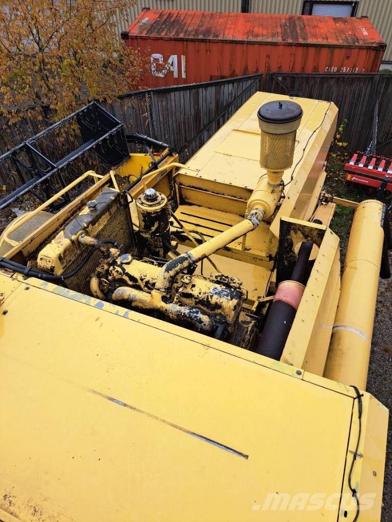 New Holland 8030H Moissonneuse batteuse