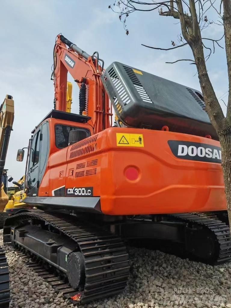 Doosan DX 300 LCA Pelle sur chenilles