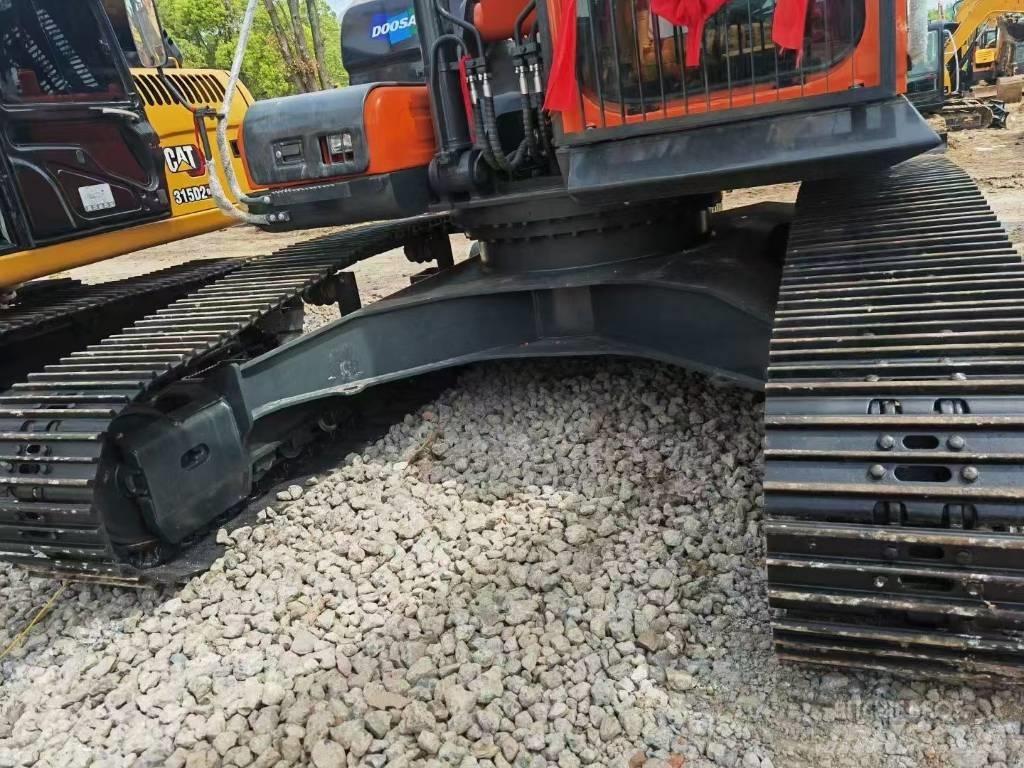 Doosan DX 300 LCA Pelle sur chenilles