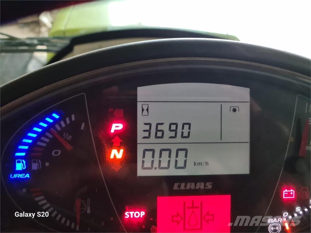 CLAAS Axion 810 Tracteur