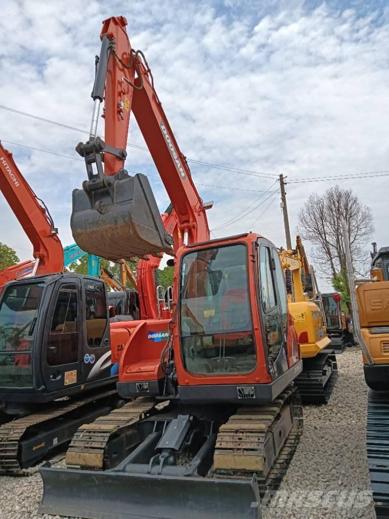 Doosan DX 75 Pelle sur chenilles