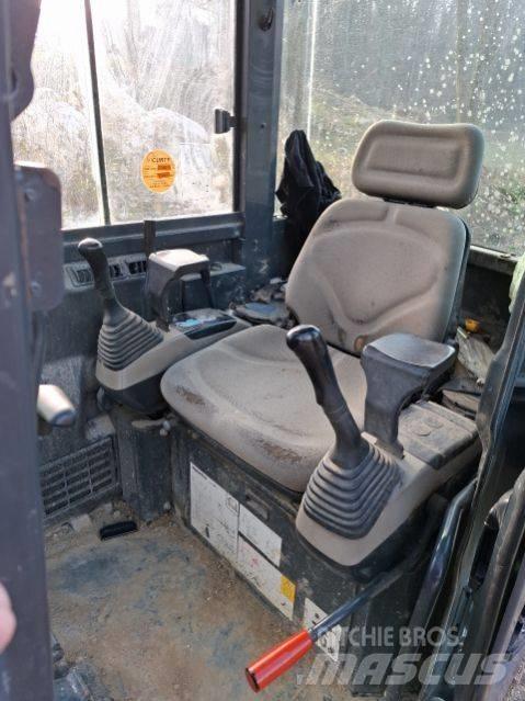 Komatsu PC27MR Mini pelle < 7t