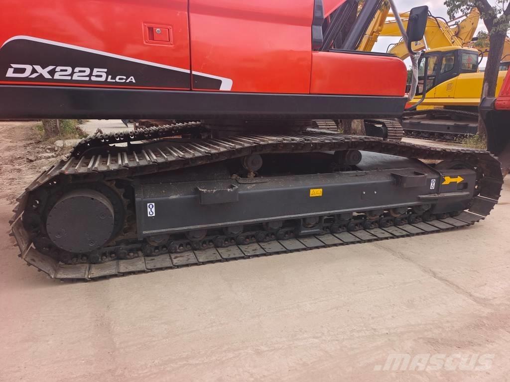 Doosan DX 225 LC -9C Chargeuse sur pneus