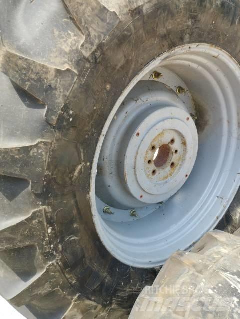 Michelin 20.8R38 Pneus, roues et jantes