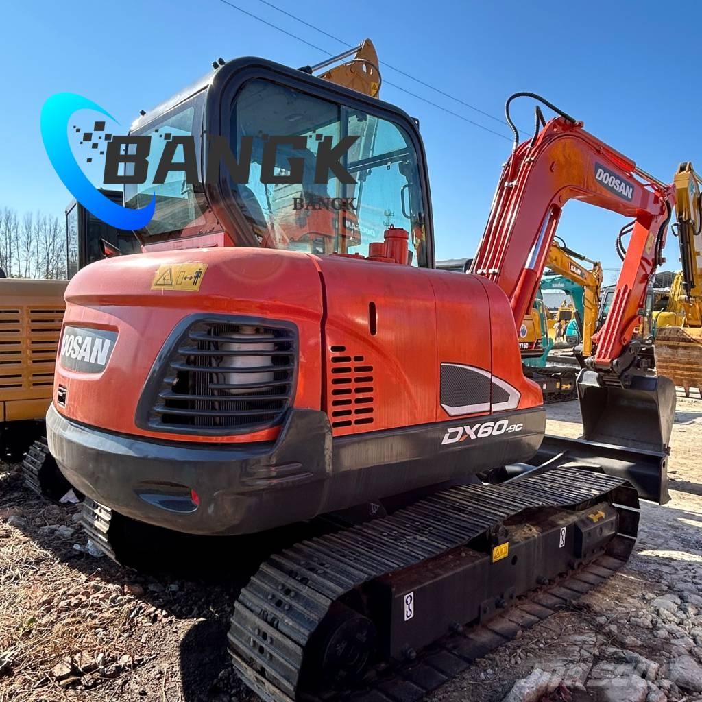 Doosan DX 60-9 C Pelle sur chenilles