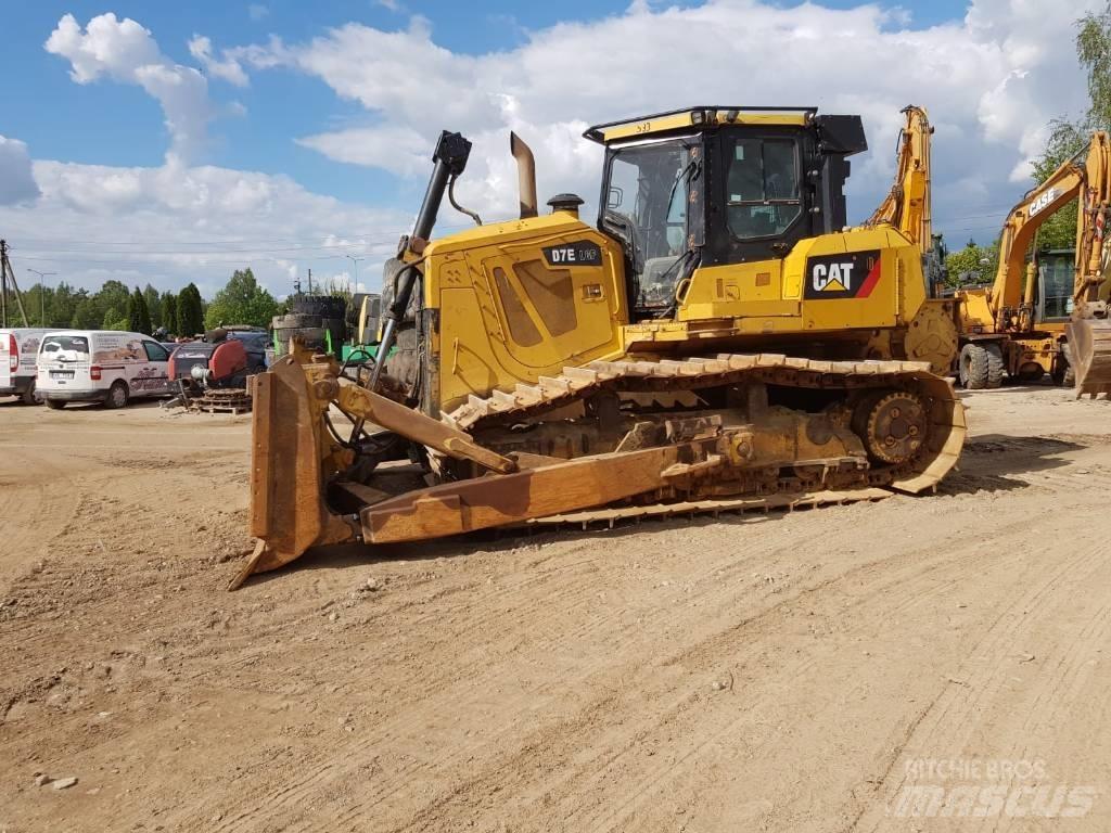 CAT D 7 E LGP Bouteurs sur chenilles