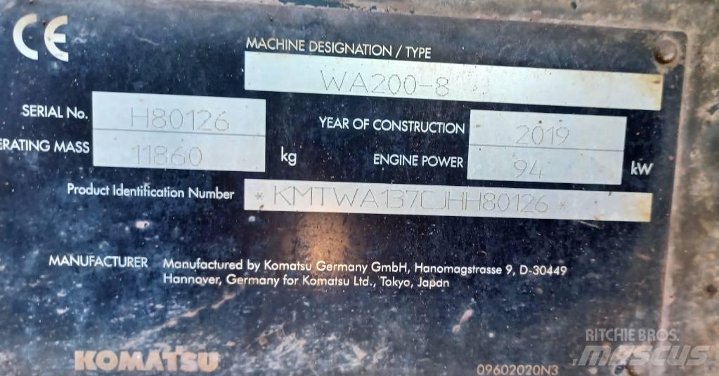 Komatsu WA 200-8 Chargeuse sur pneus