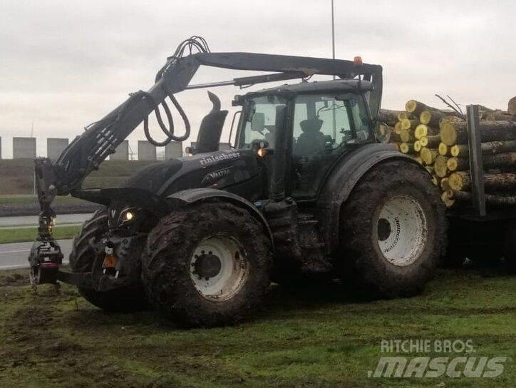 Valtra T 214 D Tracteur