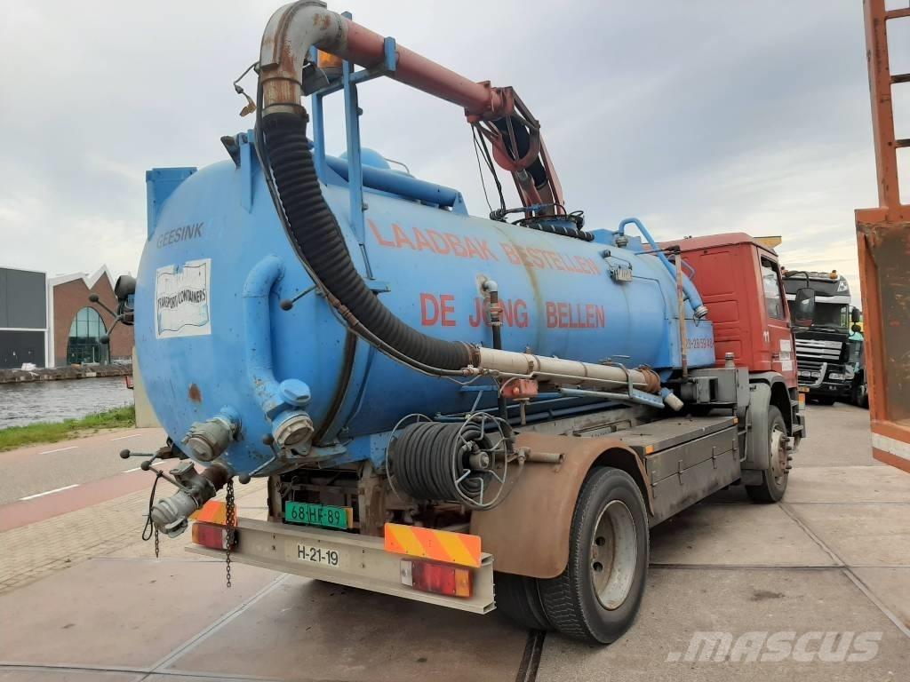 Scania kolkenzuiger Camion aspirateur, Hydrocureur