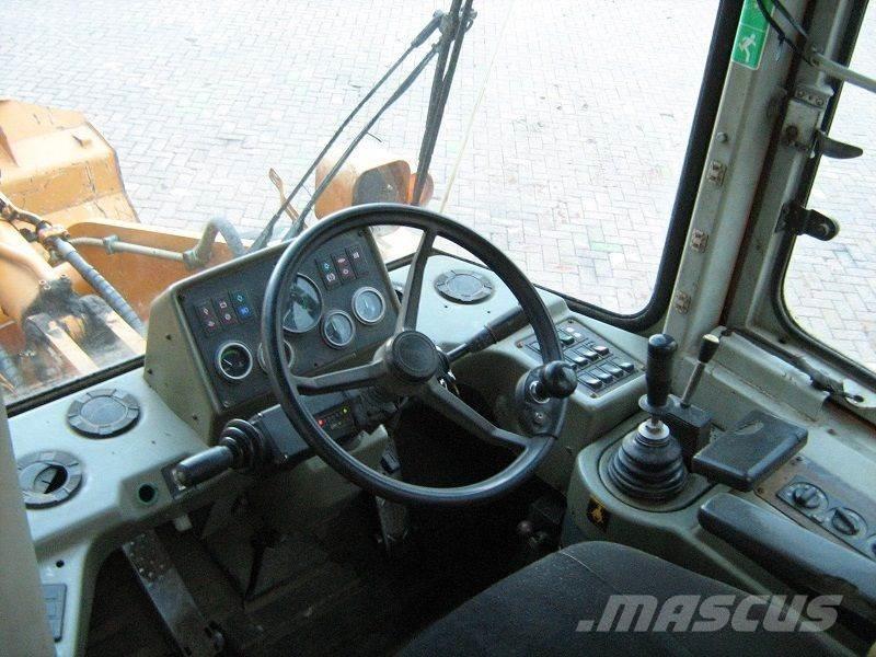 Hyundai HL740-3 Chargeuse sur pneus