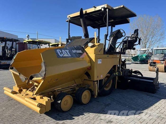 CAT AP 500E Finisseur
