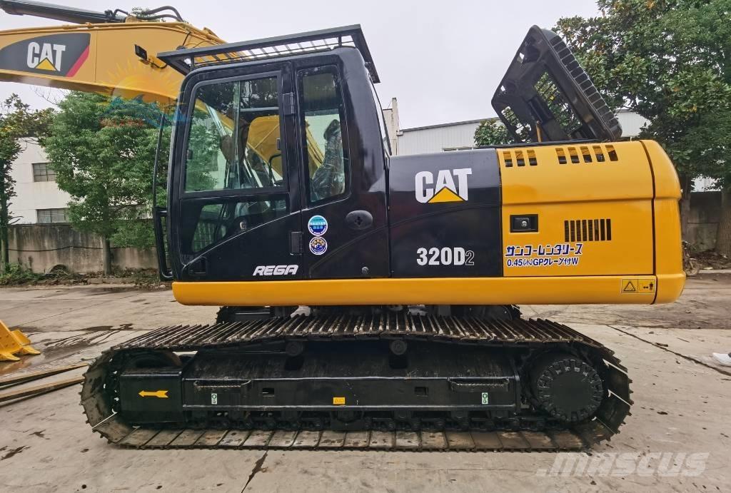 CAT 320d2 Pelle sur chenilles