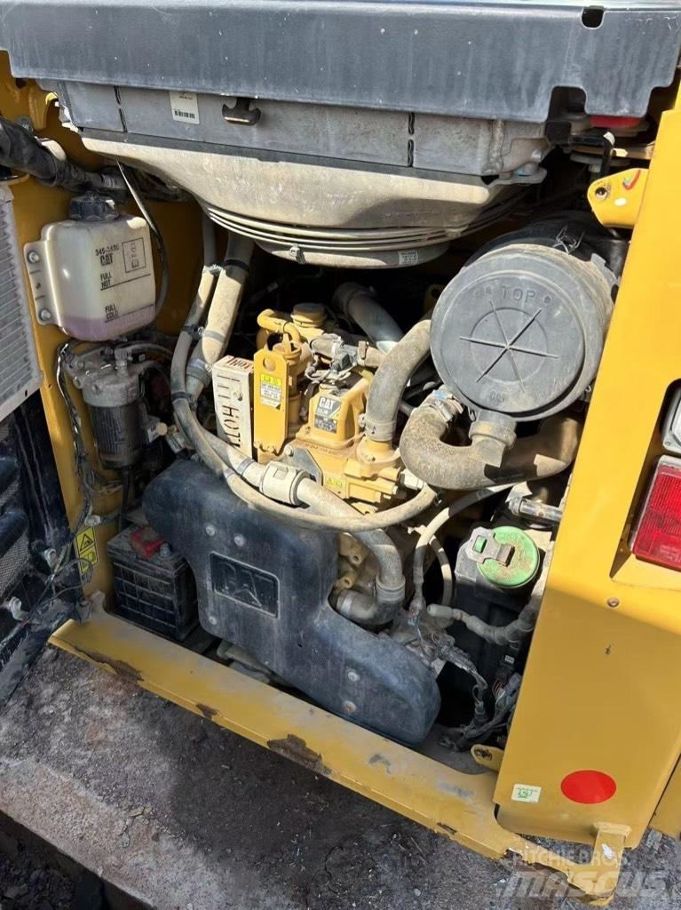 CAT 262 D Chargeuse compacte