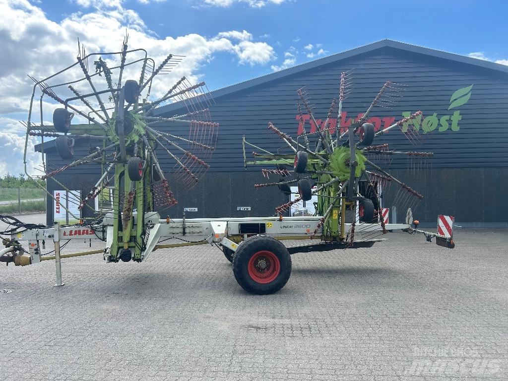 CLAAS Liner 3500 Rateau faneur