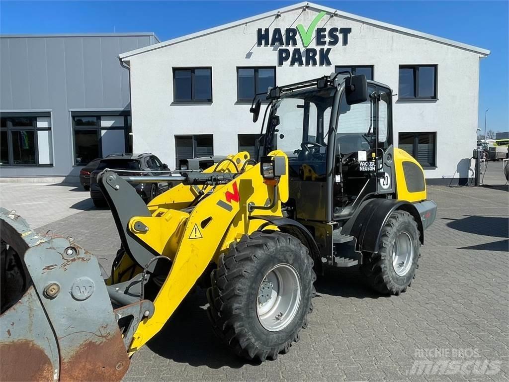 Wacker Neuson WL44 Chargeuse sur pneus