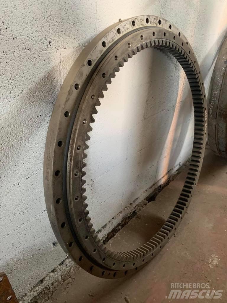 Liebherr 902 Châssis et suspension