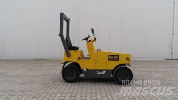 Sakai TS 160 Rouleaux à pneumatiques