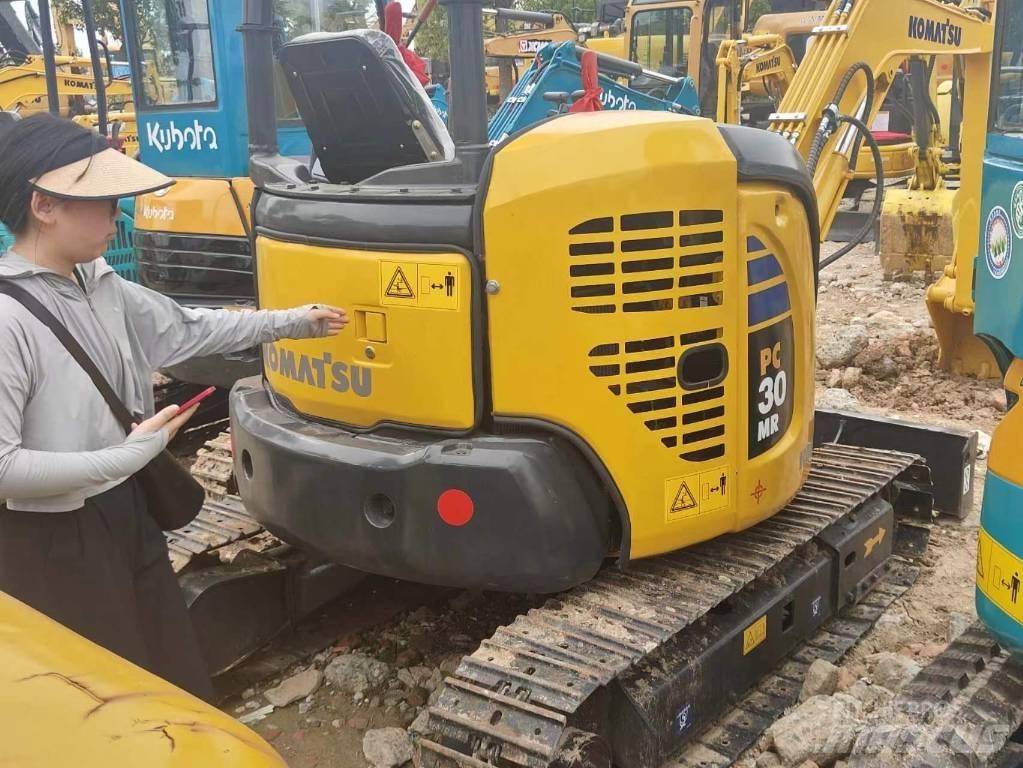 Komatsu PC 30 Mini pelle < 7t