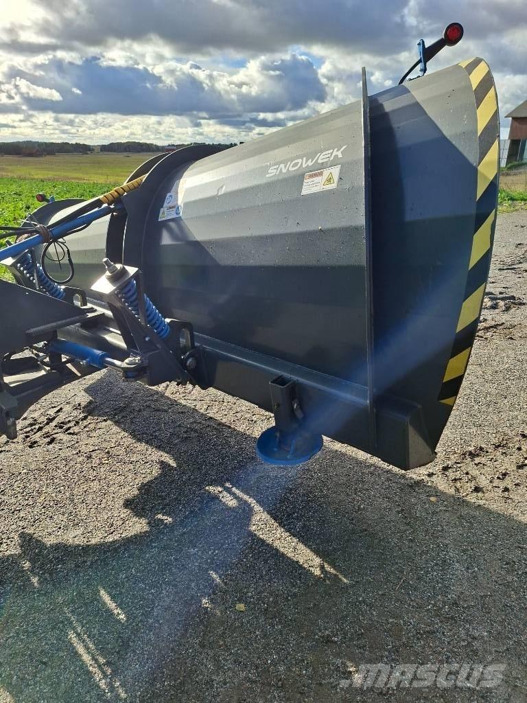 Snowek Alueaura Chasse neige