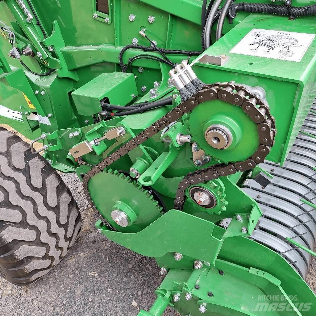 John Deere V461M Presse à balle ronde