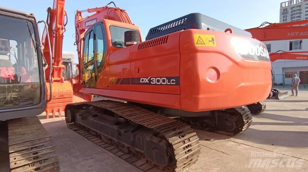 Doosan DX 300 LC Pelle sur chenilles