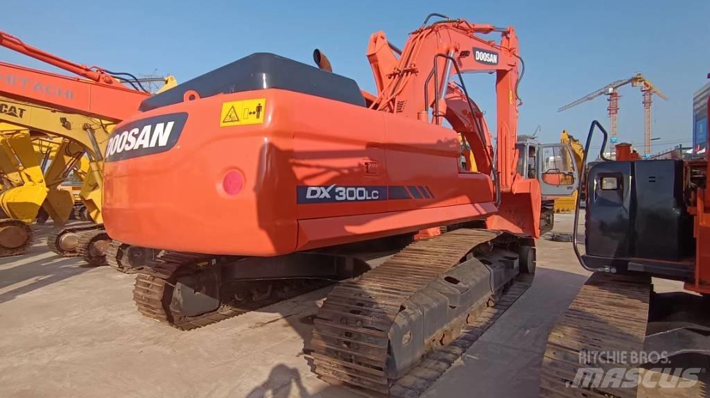 Doosan DX 300 LC Pelle sur chenilles
