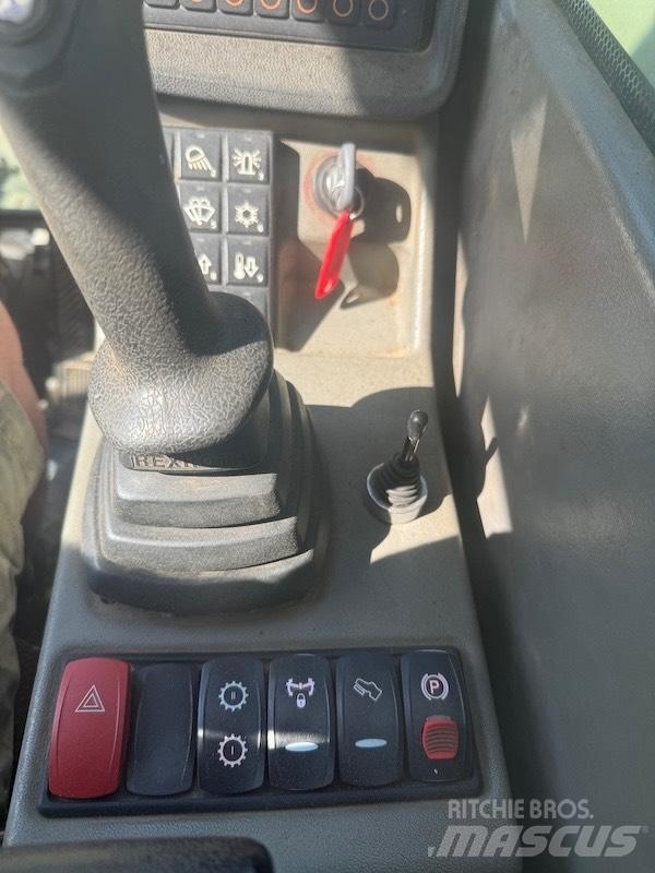 Terex TW 85 Pelle sur pneus