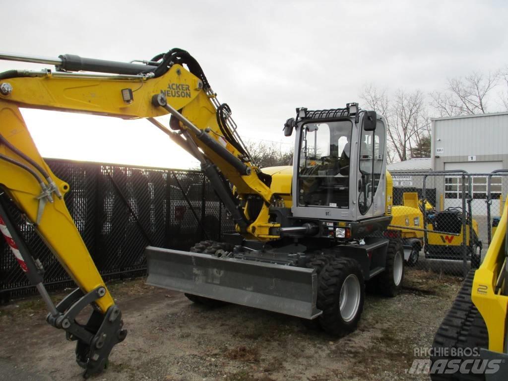 Wacker Neuson EW 100 Pelle sur pneus